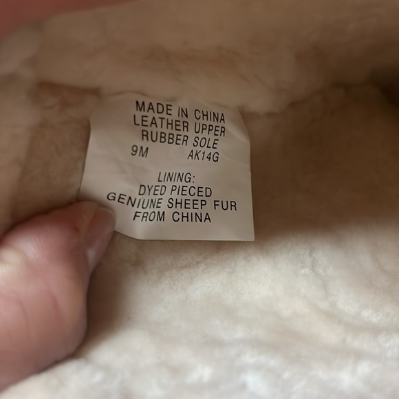 Like new Michael Kors Suede winter tall boot Shearling - Picture 3 of 6